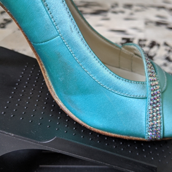 Turquoise satin Swarovski pumps - Picture 3 of 6